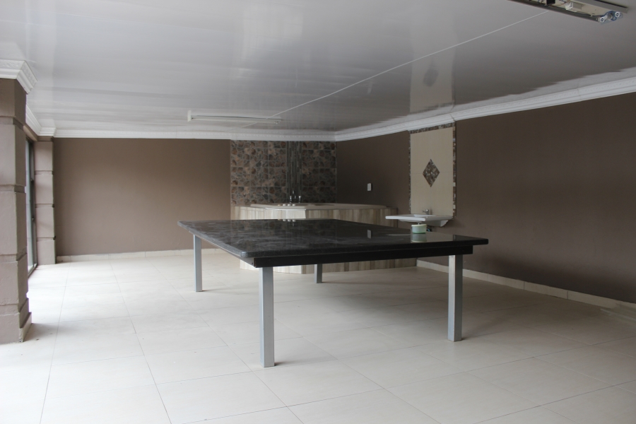 5 Bedroom Property for Sale in Van Der Hoff Park North West